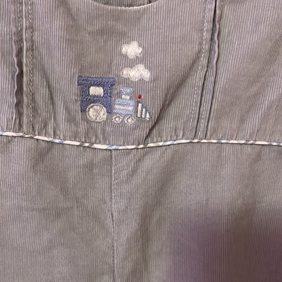 𝅺BOUTIQUE Style Onesie 12M - Picture 4 of 4